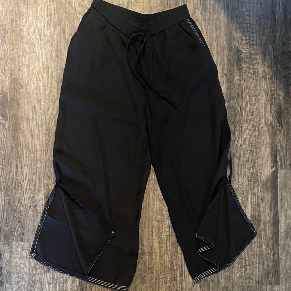 Wide light Chic Black Pants with Side Slits XL